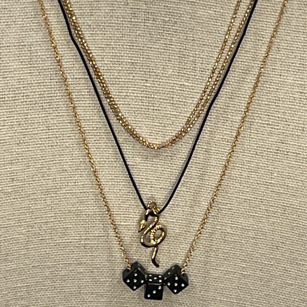 NWT Bulk Wholesale 3-piece Elegant Gold and Black Layering Necklaces - Picture 3 of 16